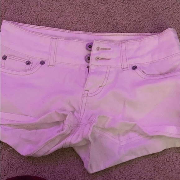 Vintage Levi white shorts - Picture 3 of 3